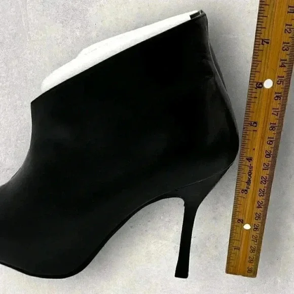 Details high heel booties black leather women's size 8B - Picture 10 of 11